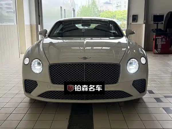 Bentley Continental 2021