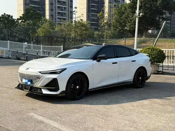 Changan UNI-V 2024