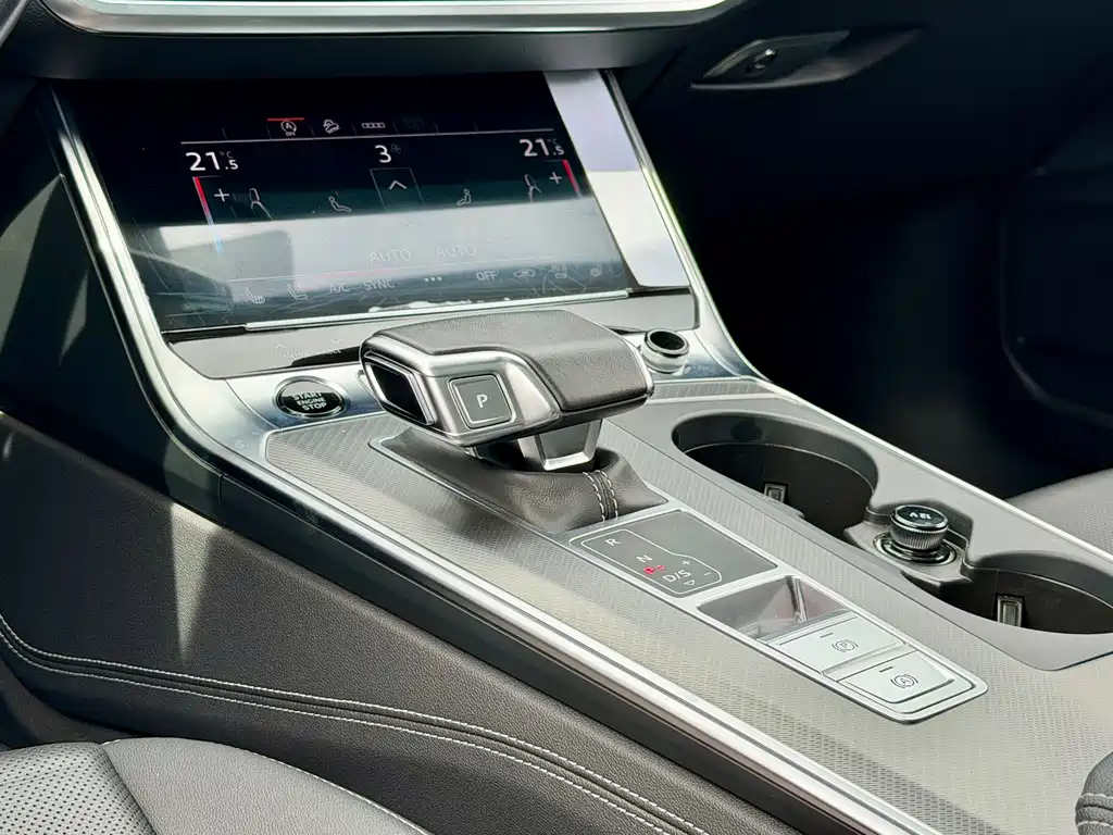 Audi A6 2025 — фото 19