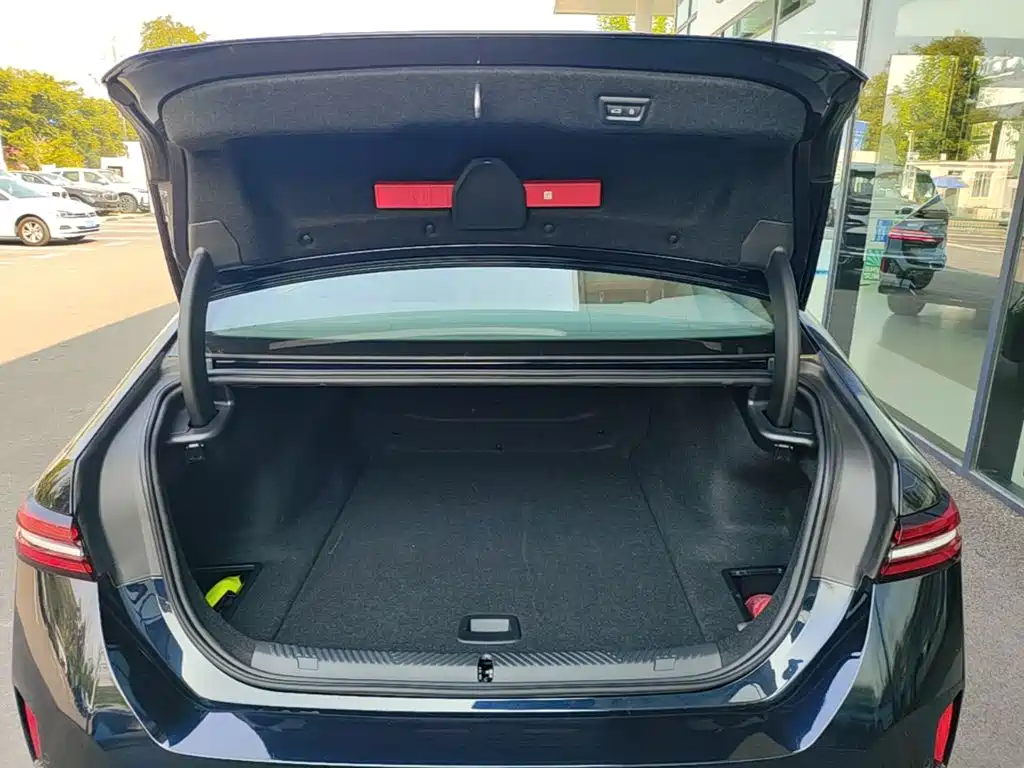 BMW i5 2025 — фото 19