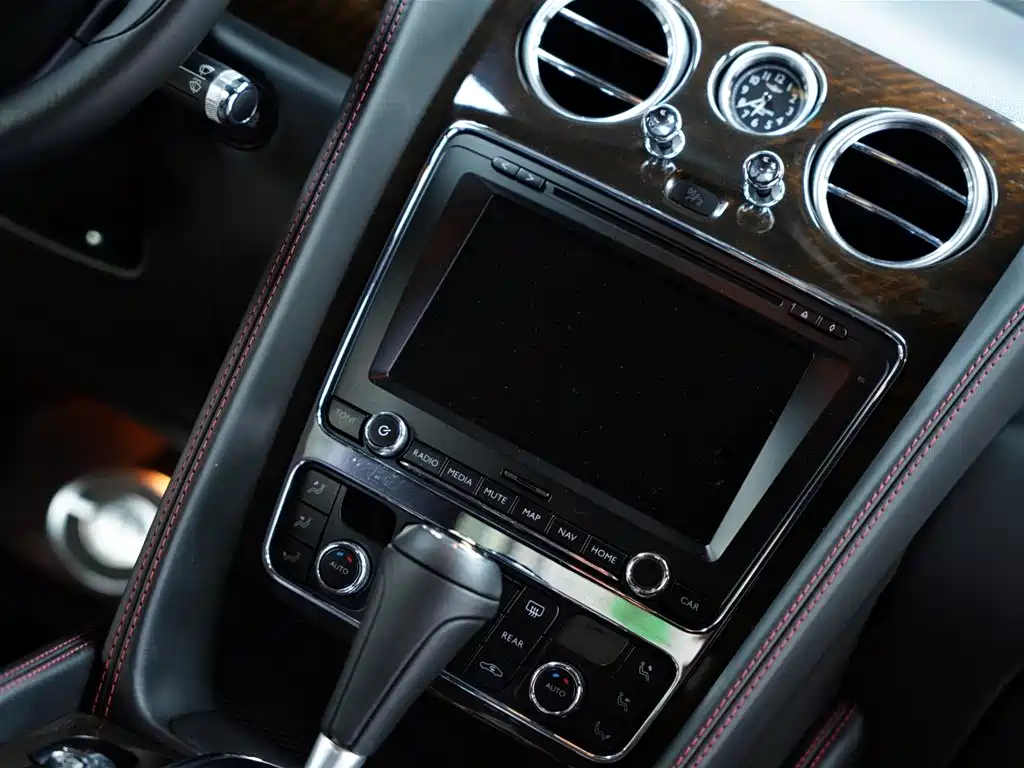 Bentley Continental 2013 — фото 38