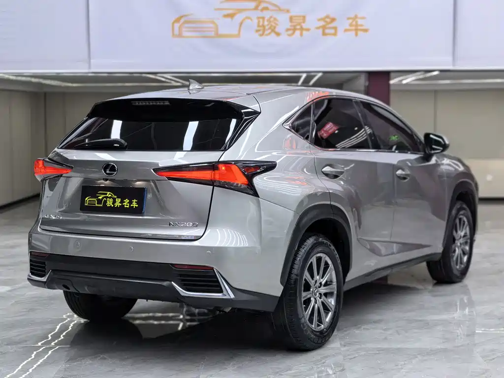 Lexus NX 2019 — фото 6