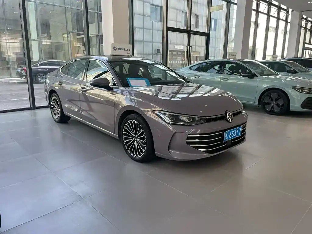 Volkswagen Passat 2024