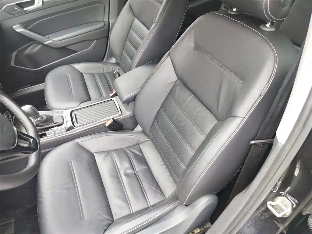 Volkswagen Passat 2016 — фото 11