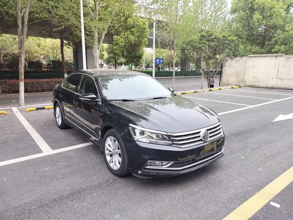 Volkswagen Passat 2016 — фото 22