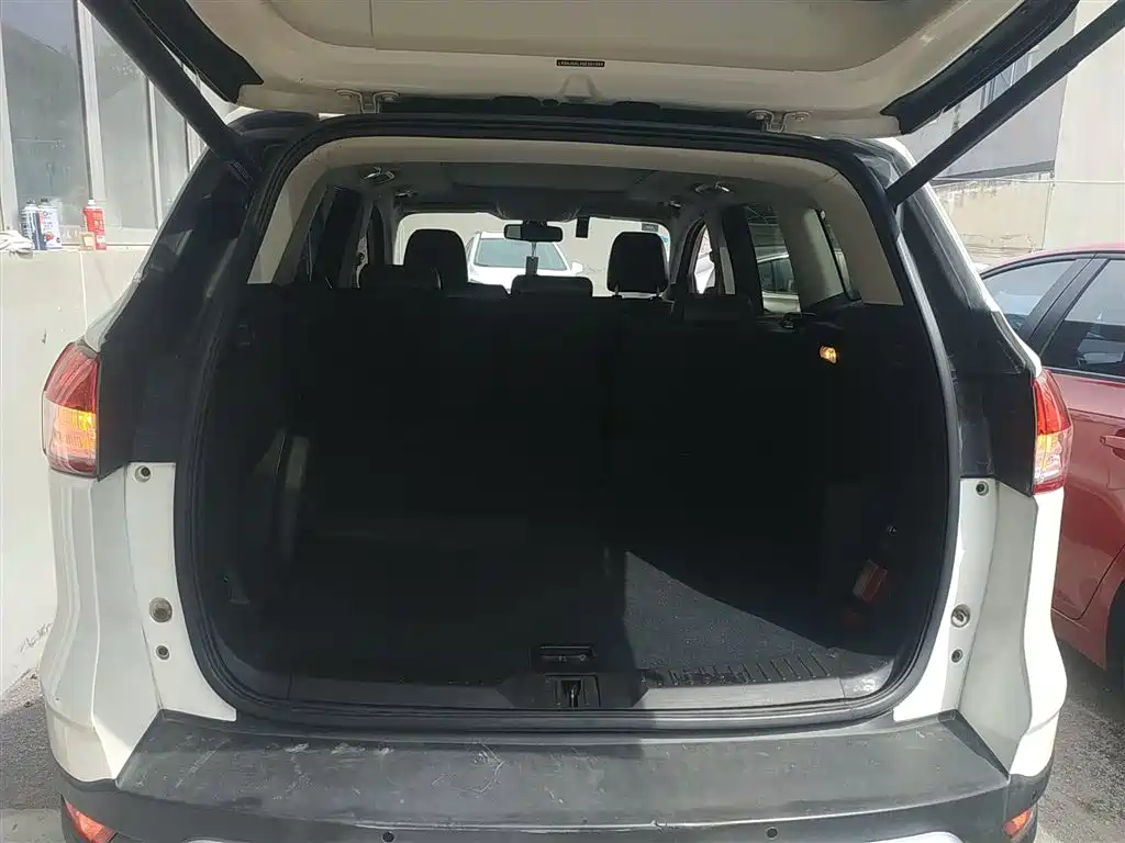 Ford Kuga 2016 — фото 18