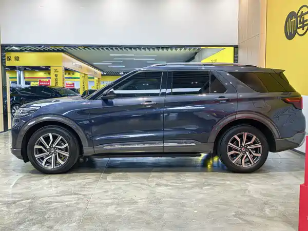 Ford Explorer 2023