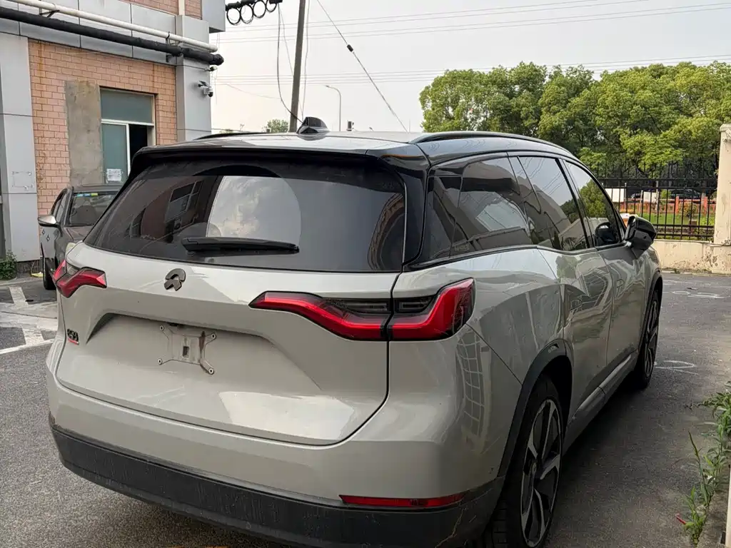 NIO ES8 2020