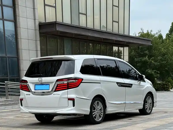 Honda Elysion 2017