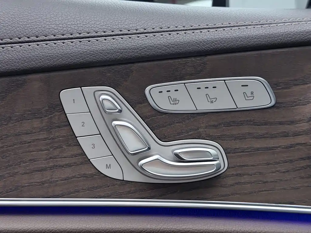 Mercedes-Benz E-Class 2021 — фото 48