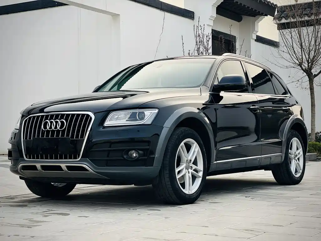 Audi Q5 2018 — фото 1