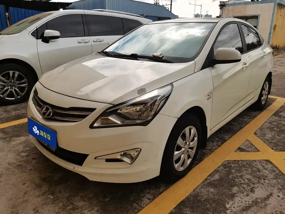 Hyundai Accent 2016 — фото 1