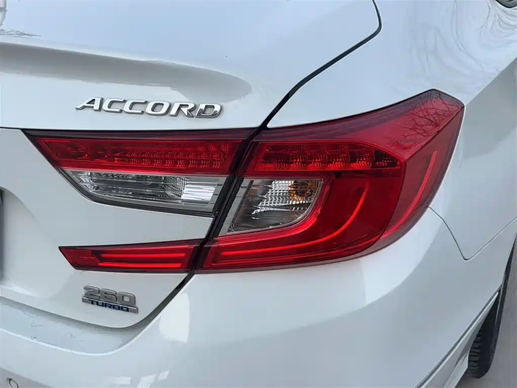 Honda Accord 2020 — фото 23