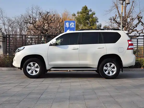 Toyota Prado 2016