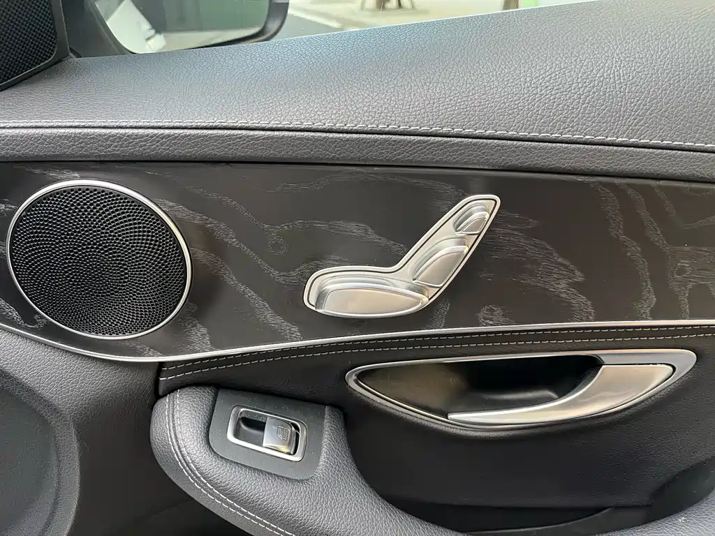 Mercedes-Benz C-Class 2018 — фото 27