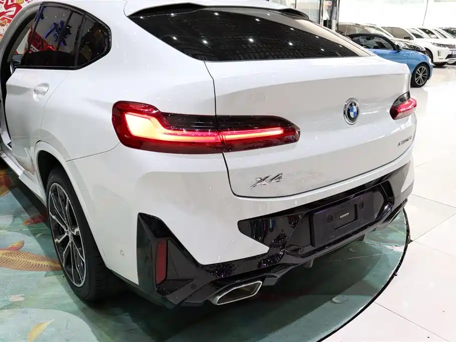 BMW X4 2023 — фото 23