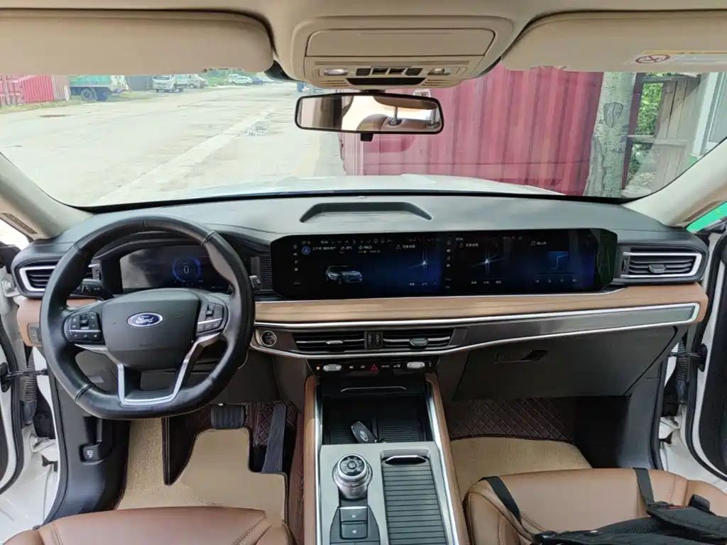 Ford Explorer 2023 — фото 10