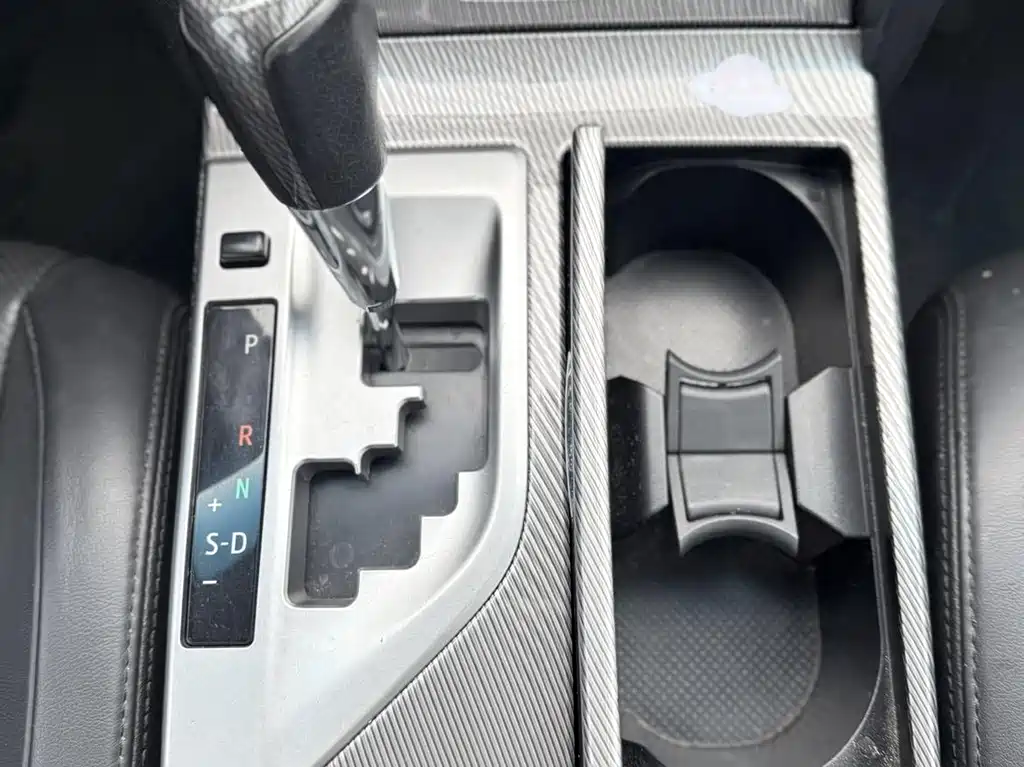 Toyota Camry 2016 — фото 18