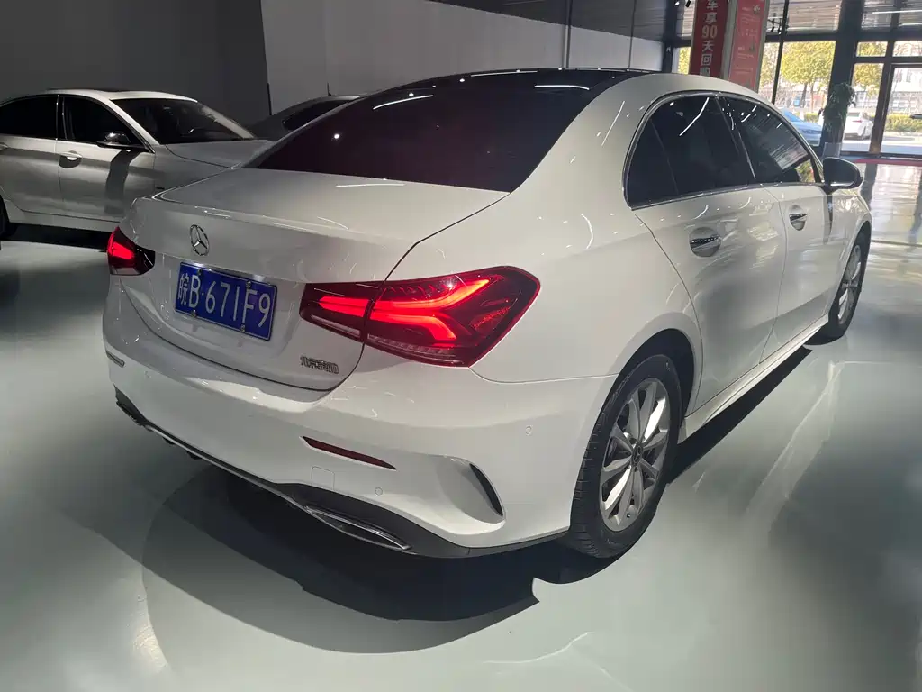 Mercedes-Benz A-Class 2022 — фото 5