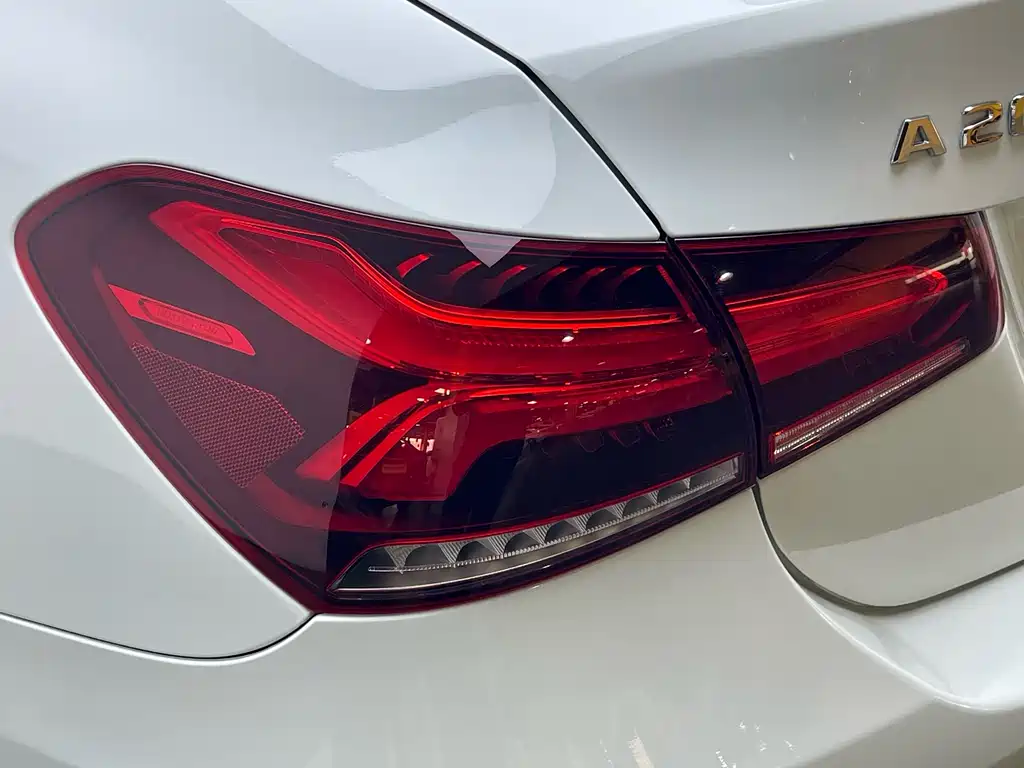 Mercedes-Benz A-Class 2022 — фото 9