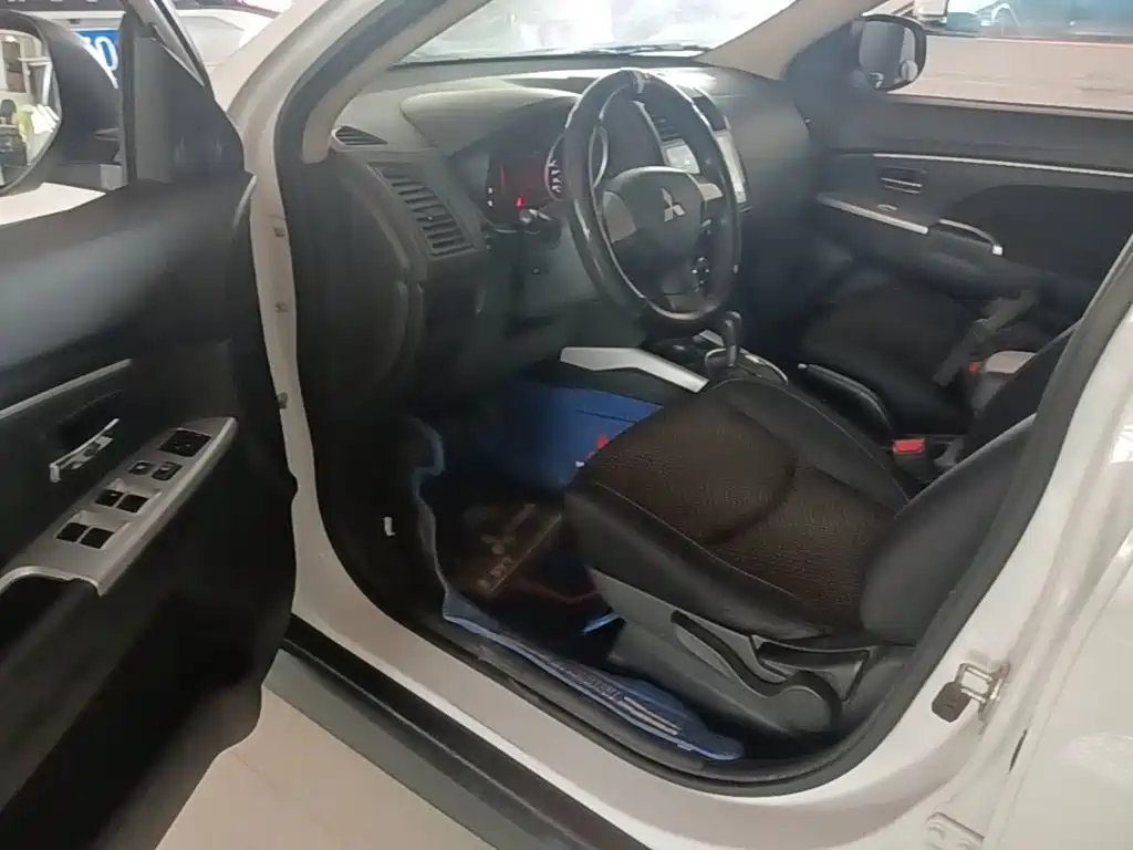 Mitsubishi ASX 2018 — фото 16