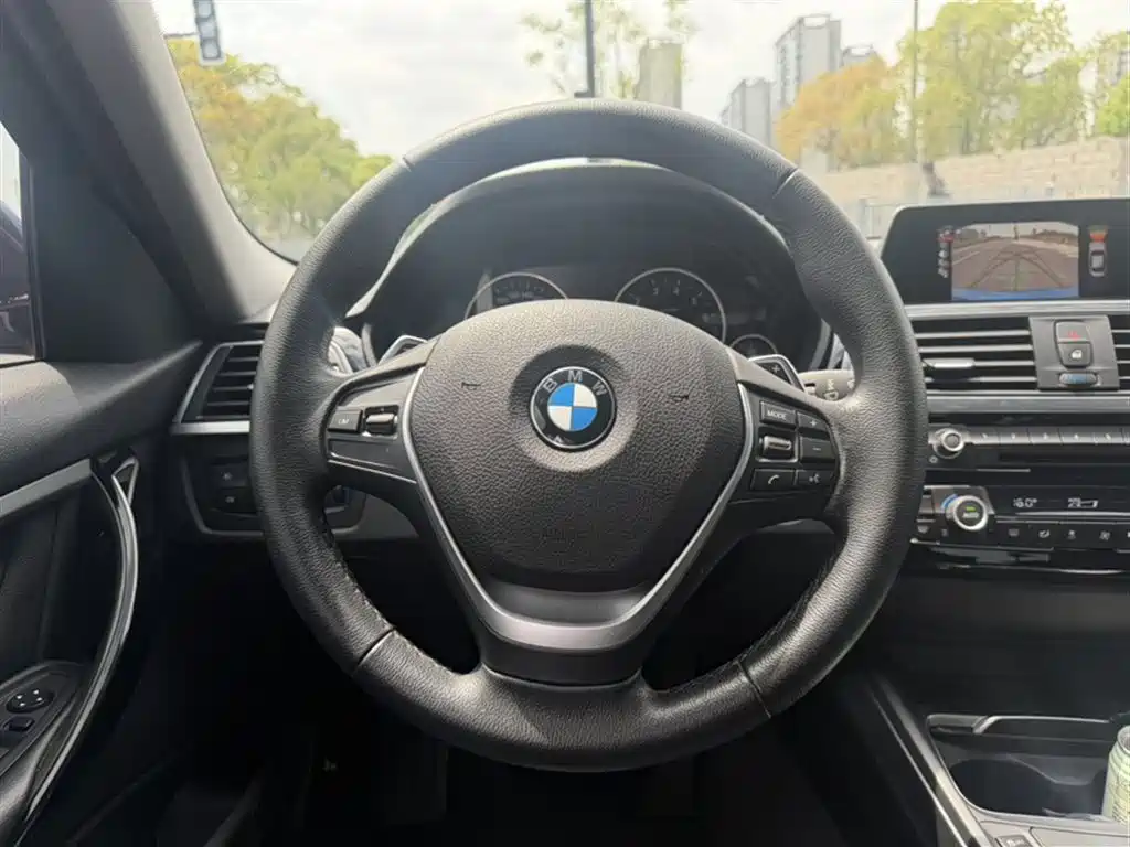 BMW 3 Series 2017 — фото 3