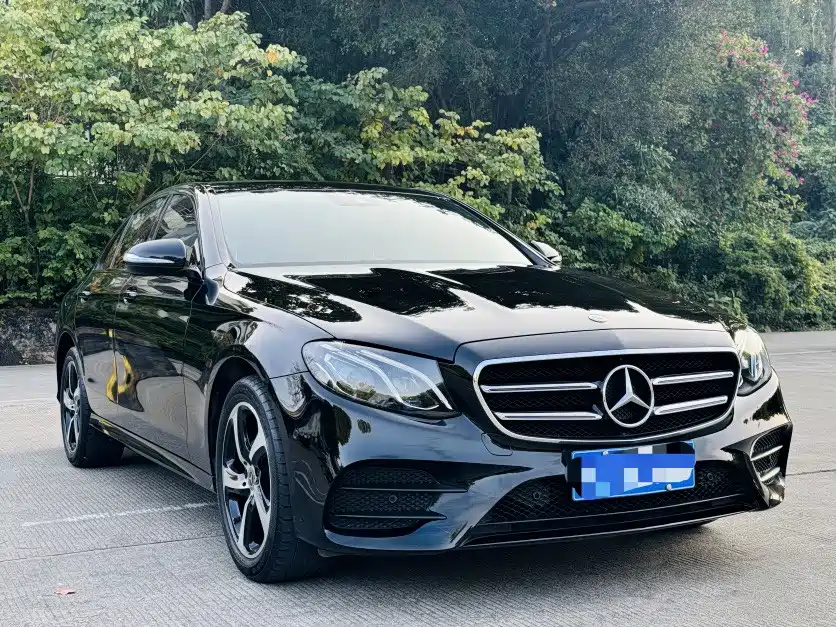 Mercedes-Benz E-Class 2018 — фото 13
