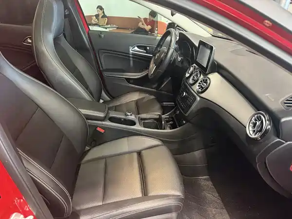 Mercedes-Benz GLA 2016