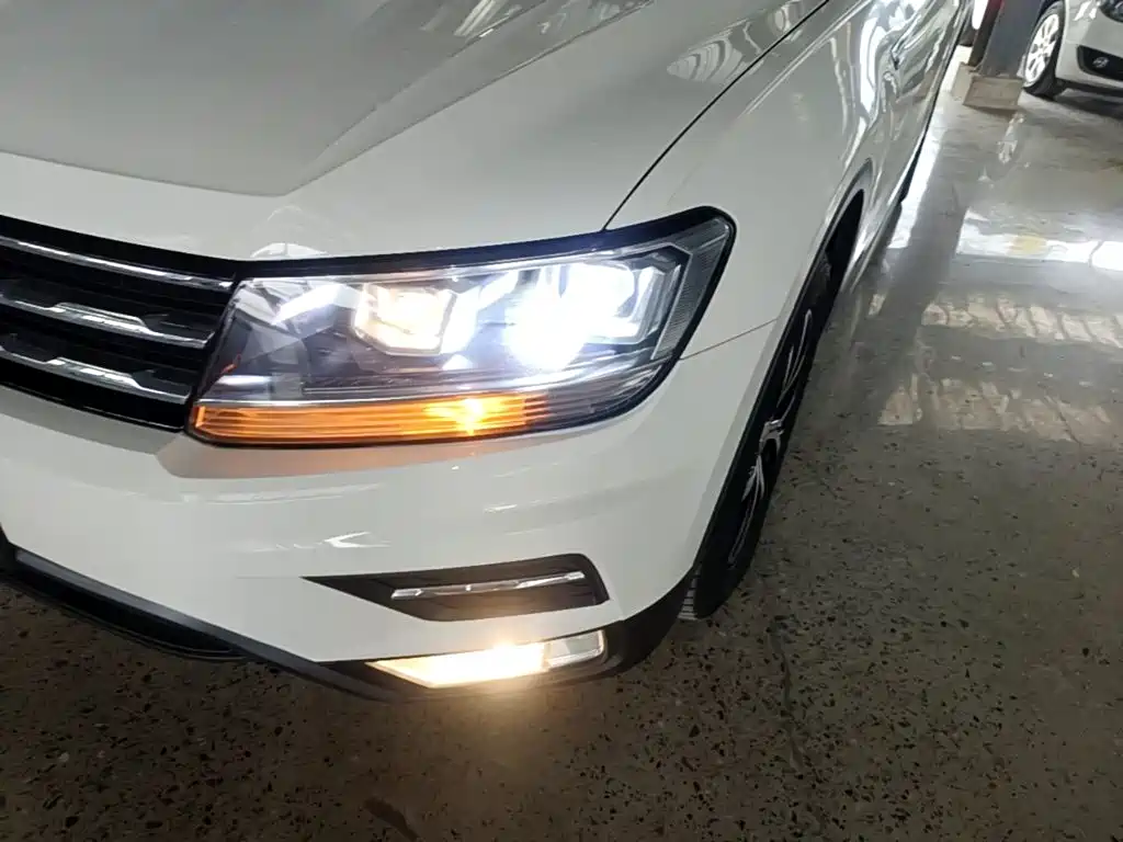 Volkswagen Tiguan L 2017 — фото 24