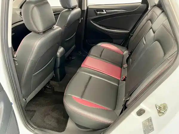 Changan Eado XT 2015