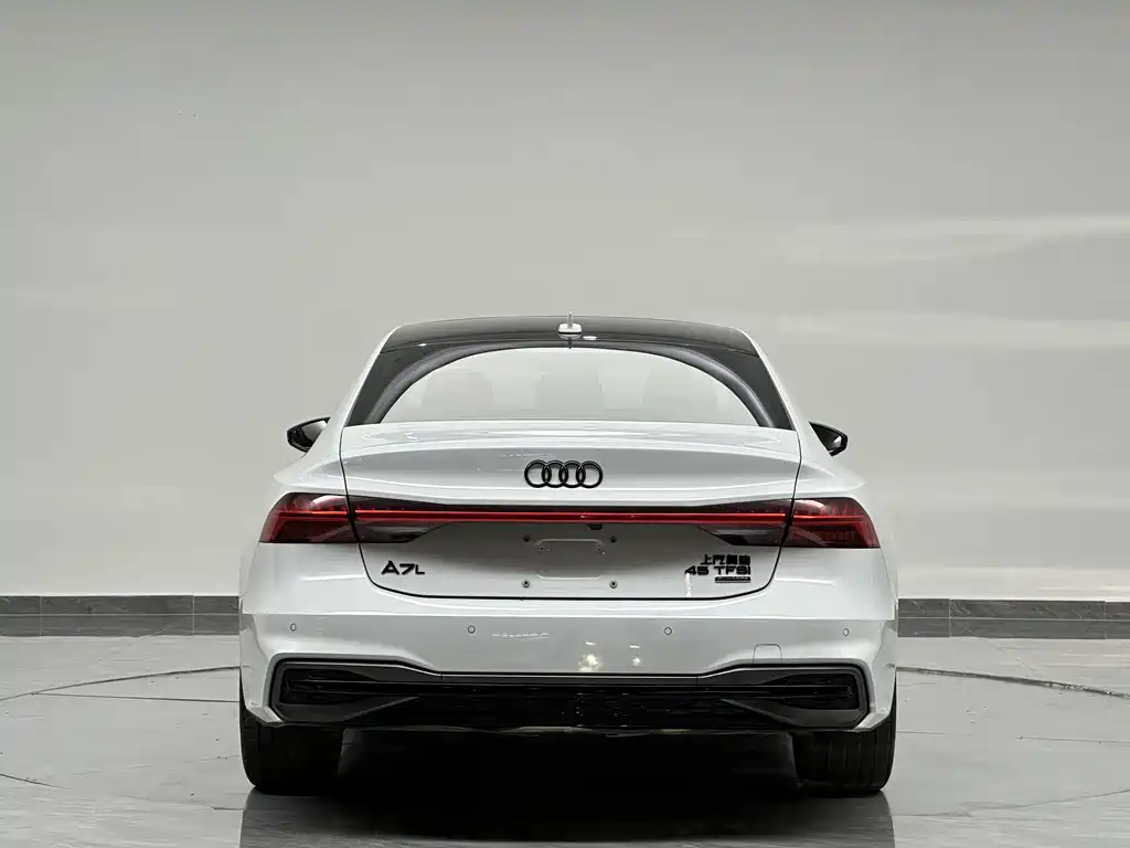 Audi A7L 2023 — фото 7
