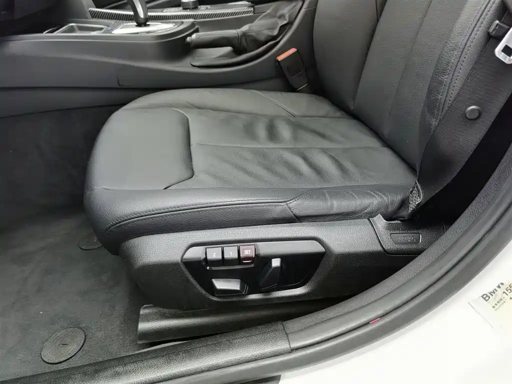 BMW 3 Series 2015 — фото 20