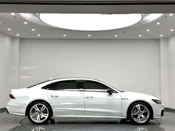 Audi A7L 2023