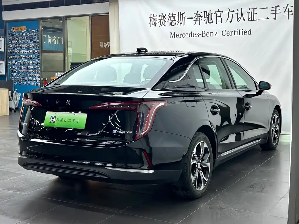 Hongqi E-QM5 2024 — фото 6