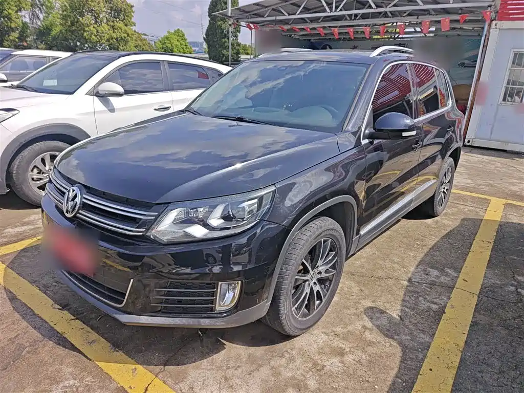Volkswagen Tiguan 2016 — фото 1