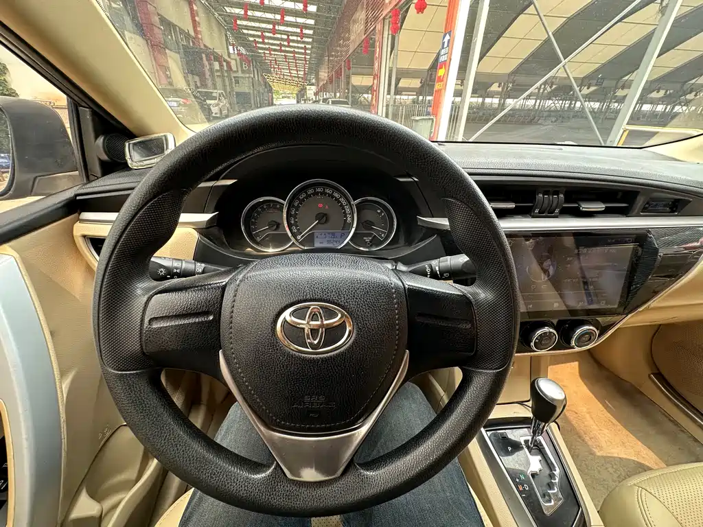 Toyota Corolla 2016 — фото 16