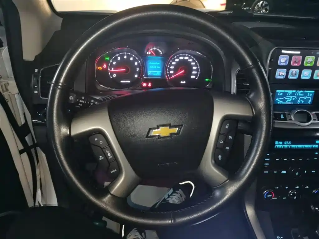 Chevrolet Captiva 2016 — фото 11