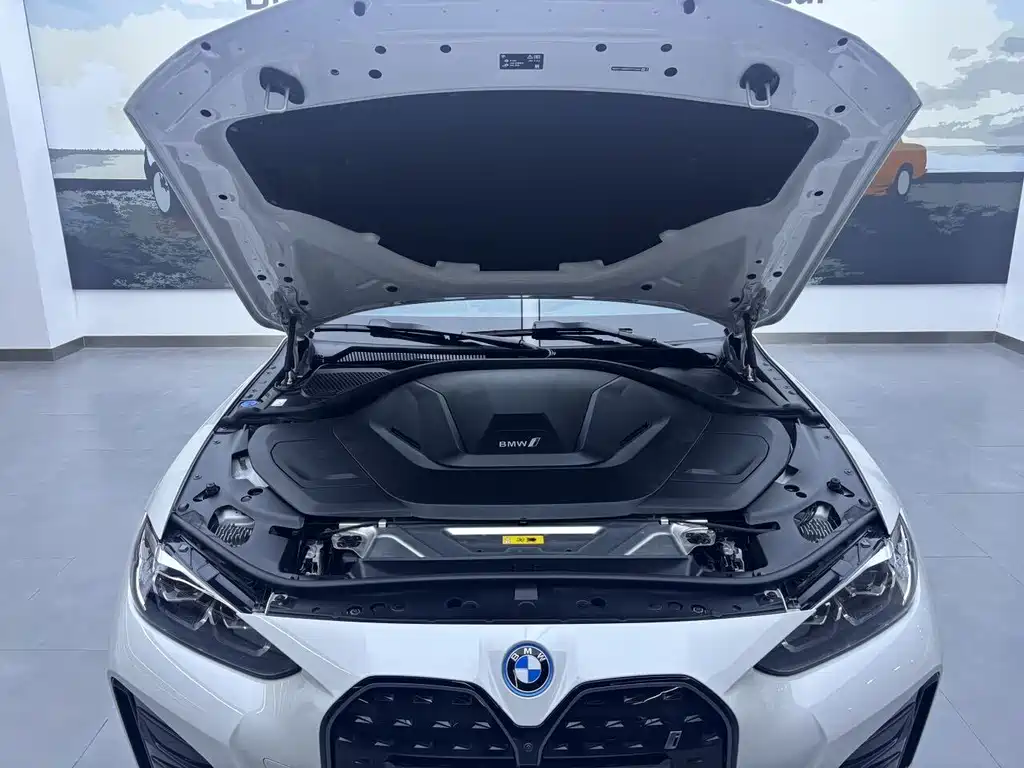 BMW i4 2024