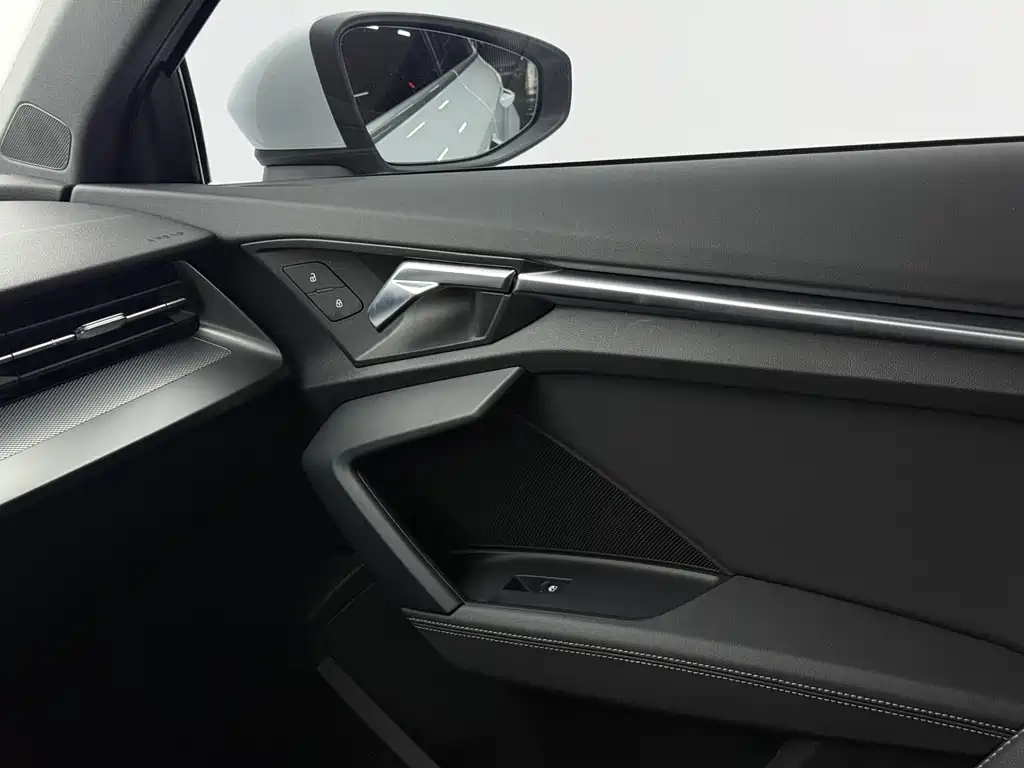 Audi A3 2022 — фото 10