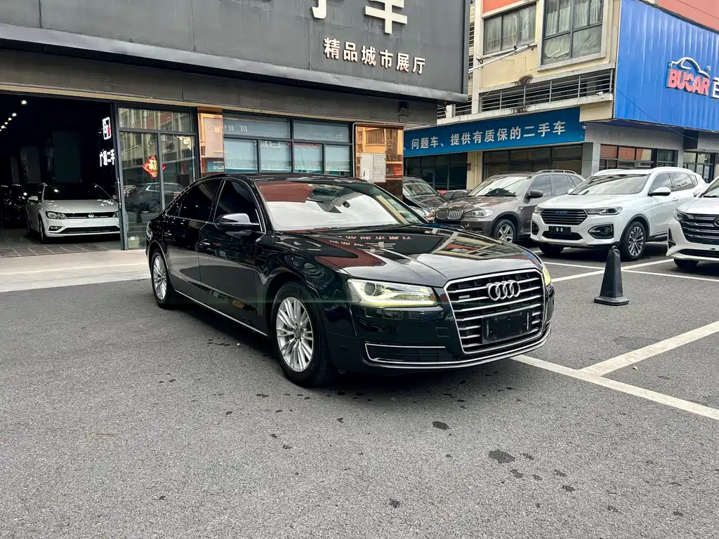 Audi A8 2015 — фото 3