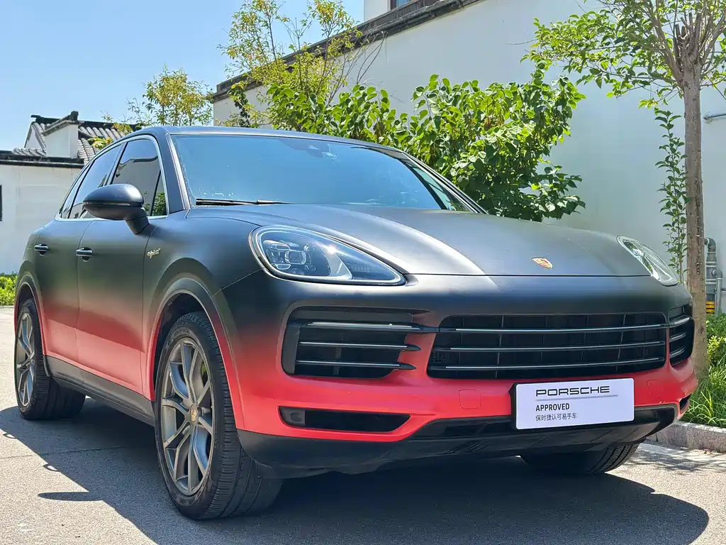 Porsche Cayenne Hybrid 2022