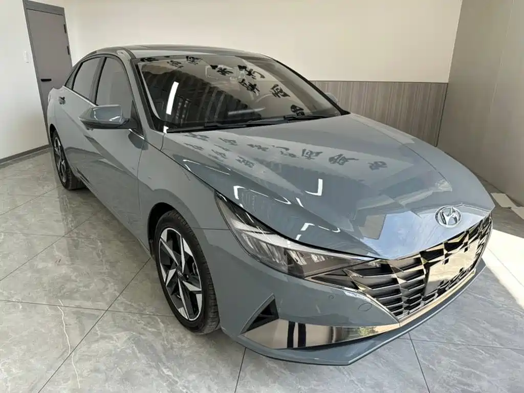 Hyundai Elantra 2023