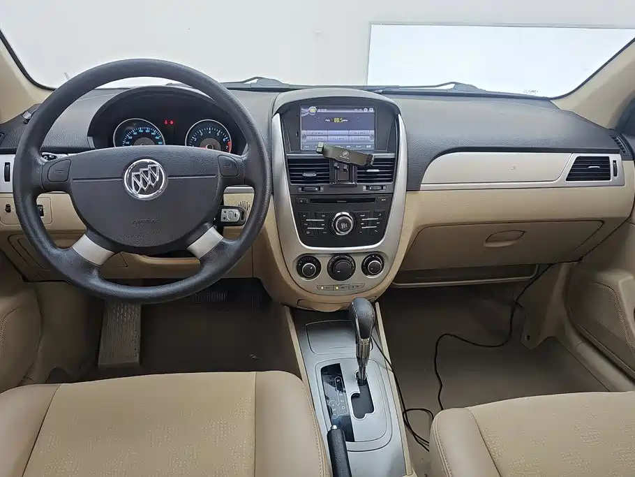 Buick Excelle 2014 — фото 12