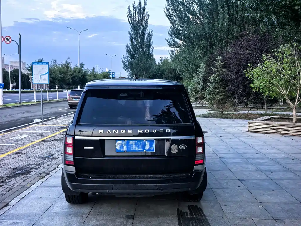 Land Rover Range Rover 2018 — фото 12