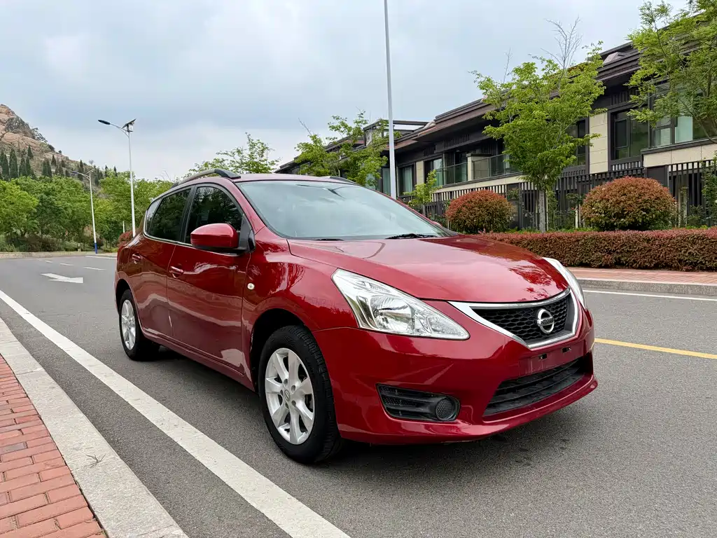 Nissan Tiida 2015 — фото 3