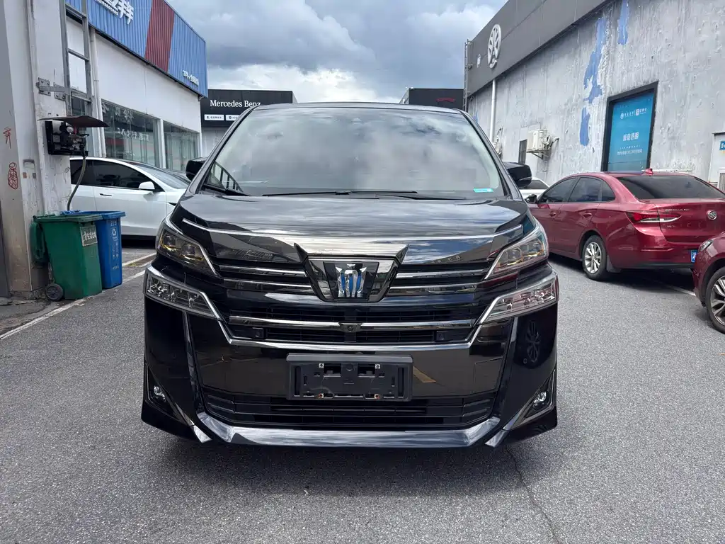 Toyota Vellfire 2023 — фото 2
