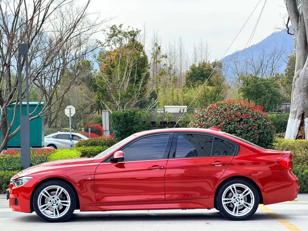BMW 3 Series 2017 — фото 17