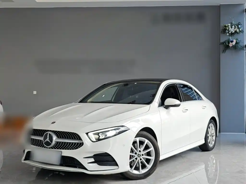 Mercedes-Benz A-Class 2022 — фото 1