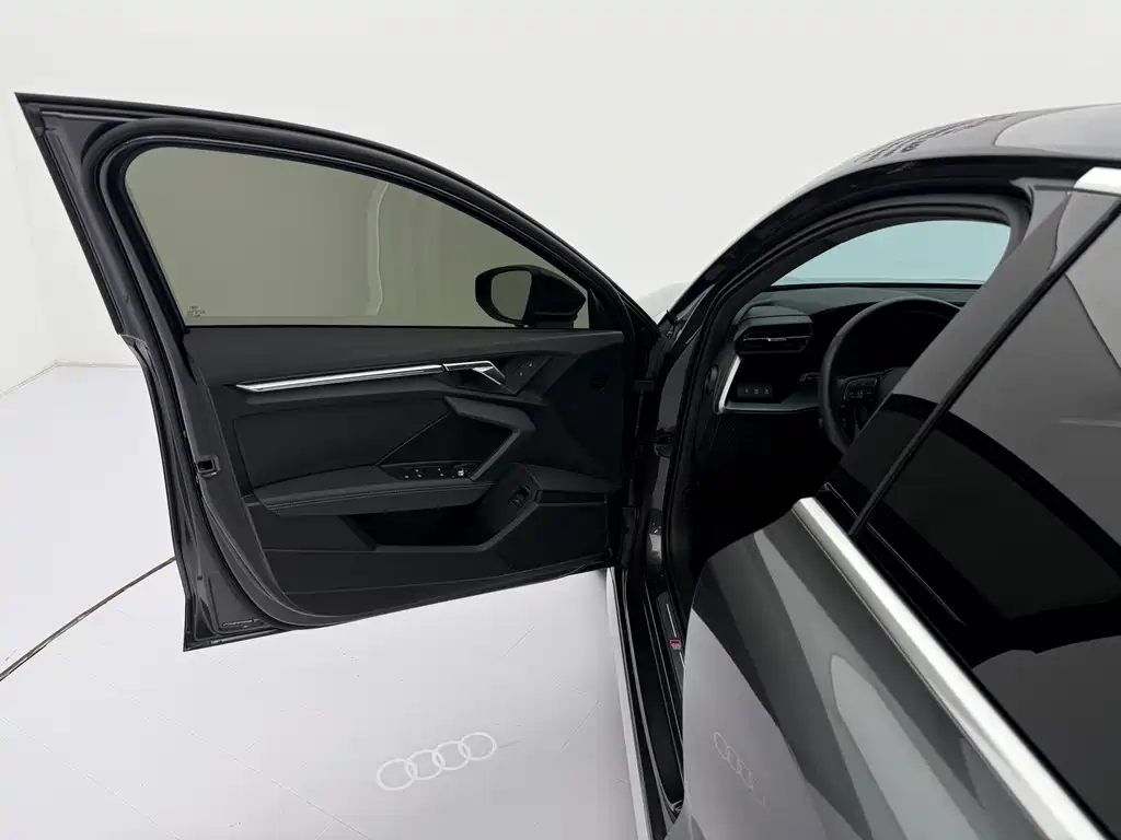 Audi A3 2024 — фото 22