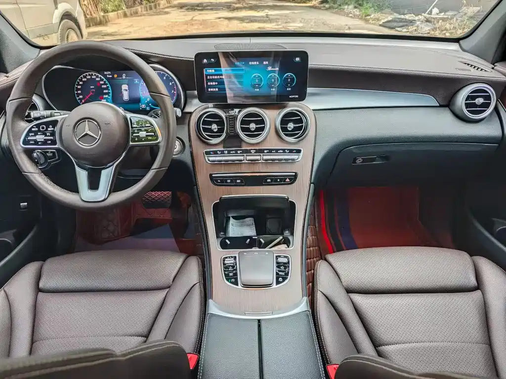 Mercedes-Benz GLC 2021
